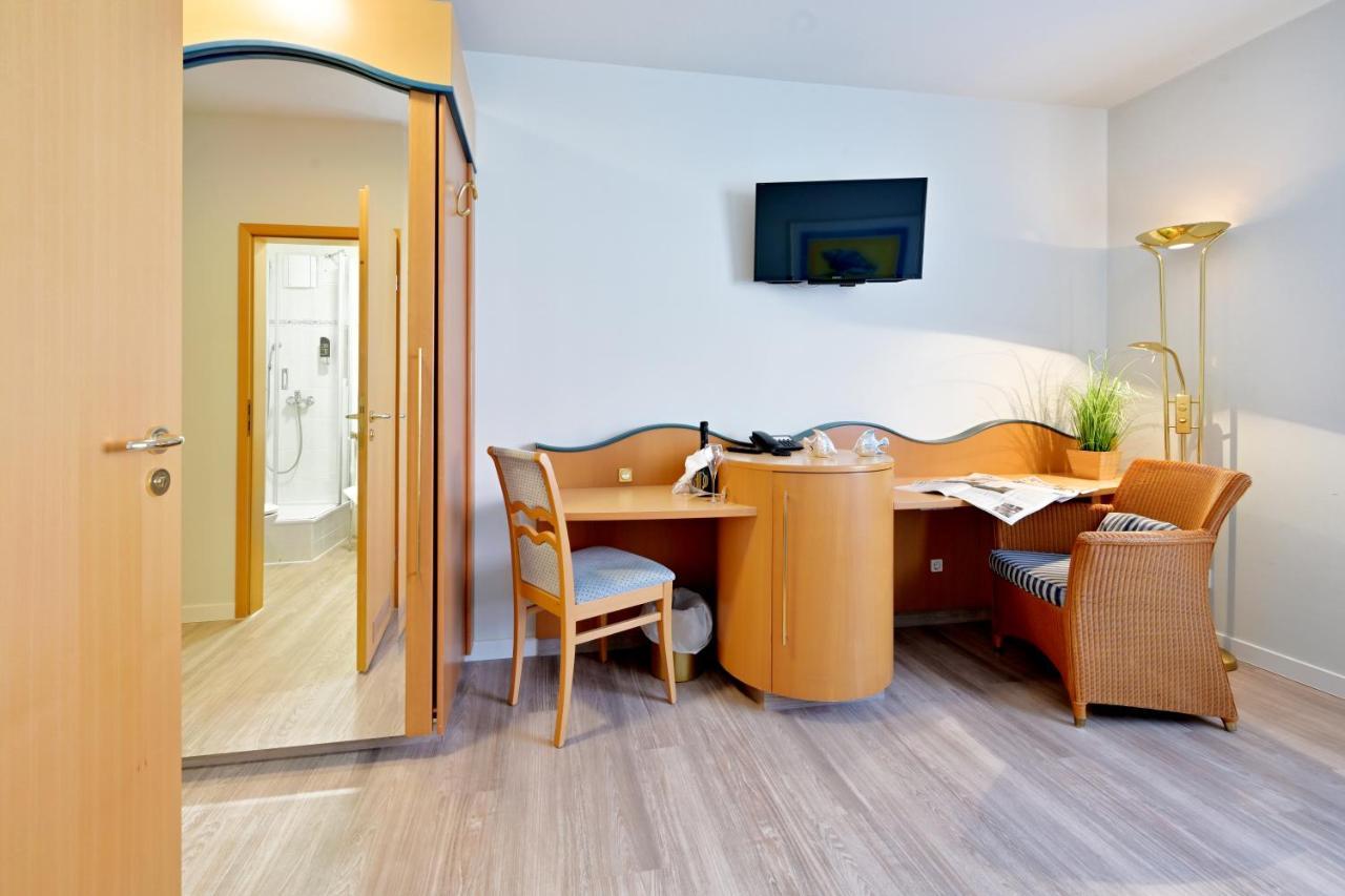Doppel- oder Zweibettzimmer